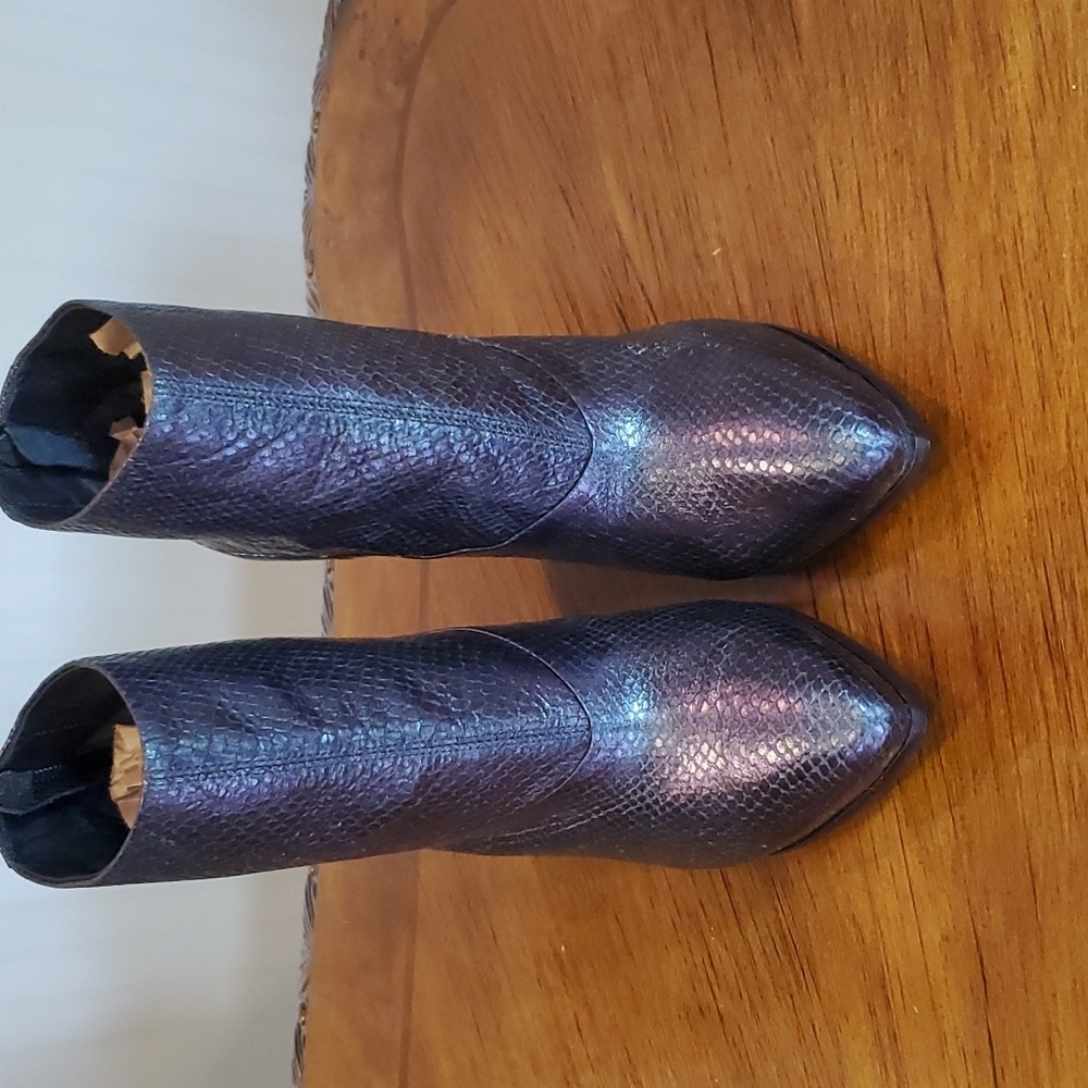 *SALE* AllSaints metallic boots - Picture 4 of 10